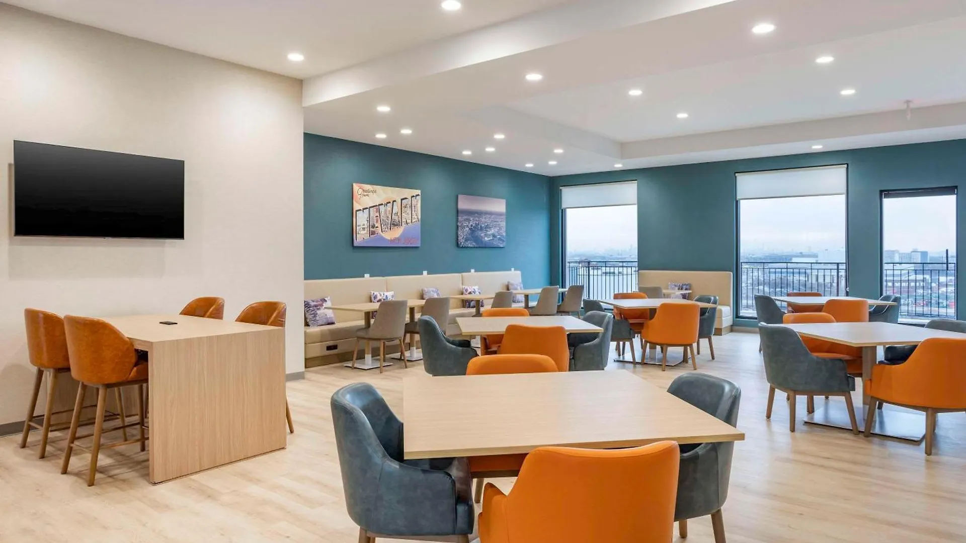 מלון Comfort Inn & Suites Newark Liberty International Airport