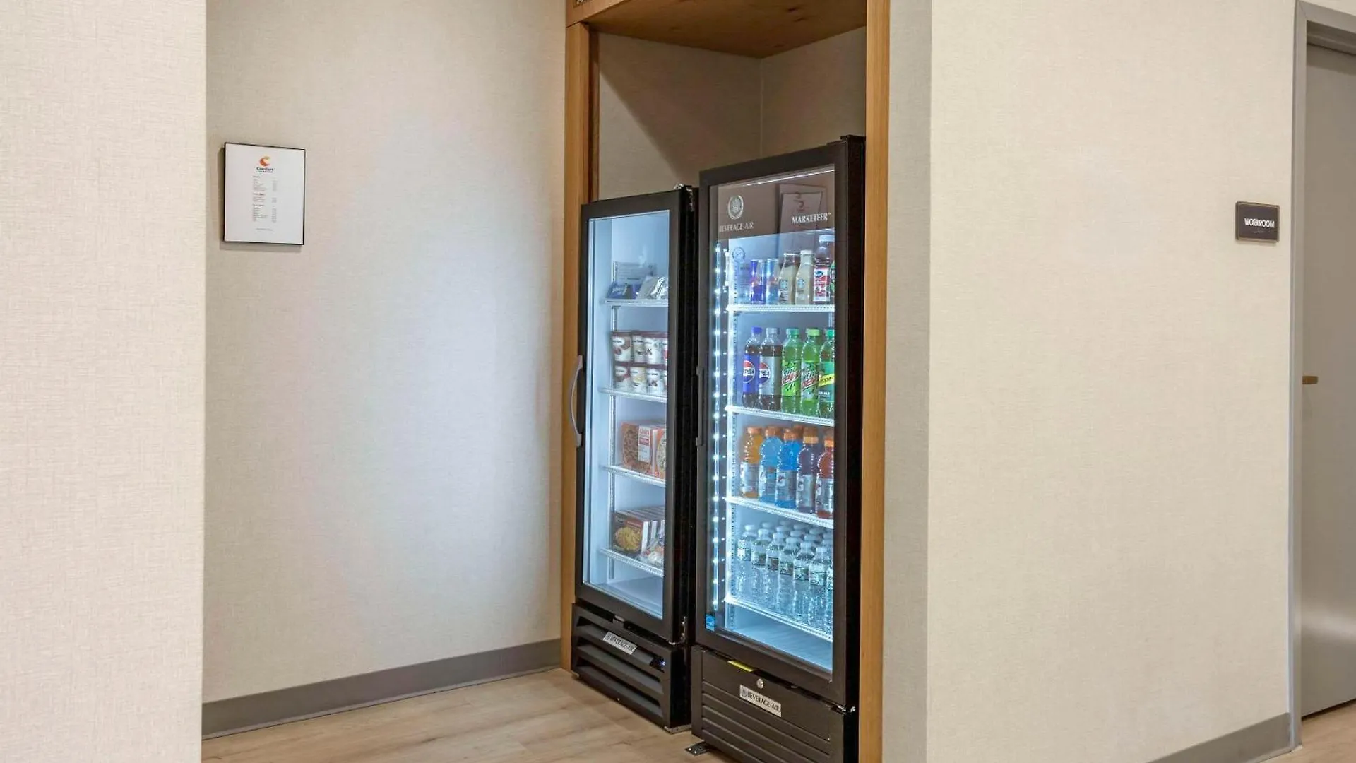 מלון Comfort Inn & Suites Newark Liberty International Airport
